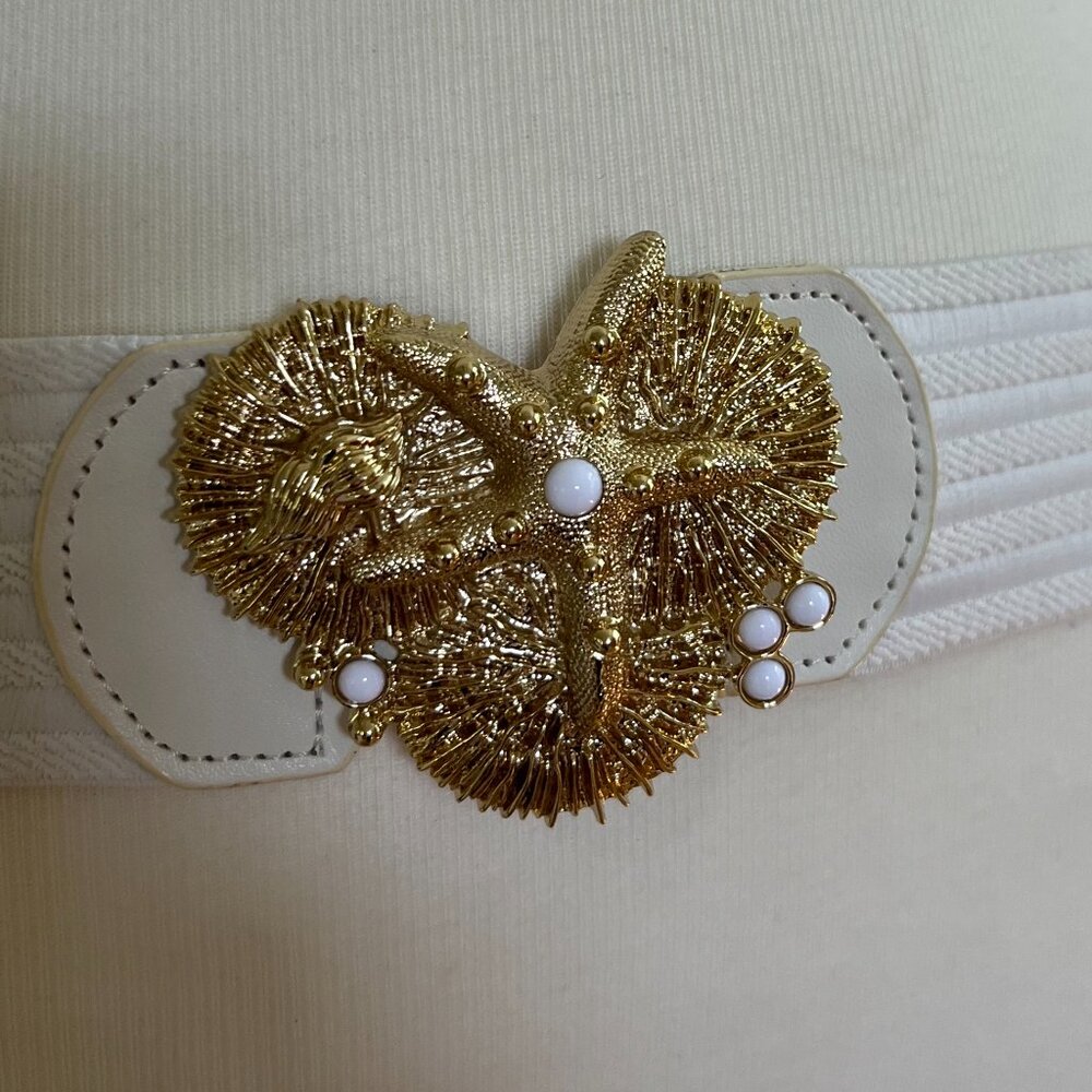 Lilly Pulitzer Emmett Stretch Belt with Gold Embellished Buckle - Picture 2 of 9